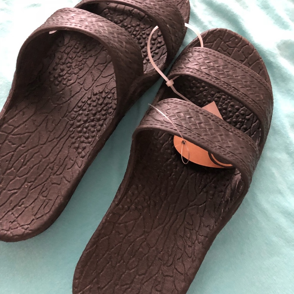 Brand new Pali Hawaii sandals